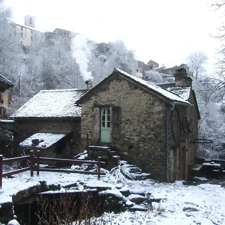Moulin A Eau Du 17-19e Siecle Au Coeur Du Sud-aveyron *